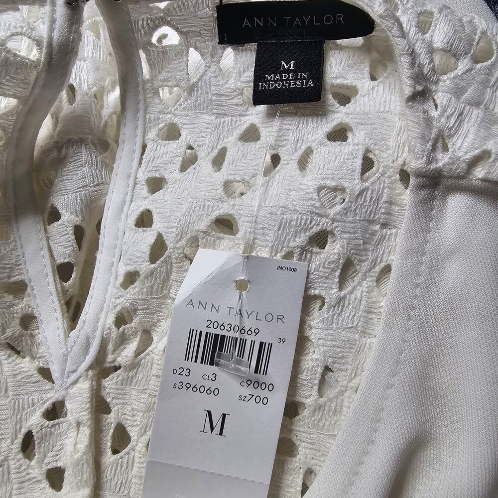 Ann‎ Taylor Eyelet Back Peplum Sleeveless Blouse Semi Sheer New Size Medium - Picture 4 of 8